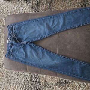 Size 29 denim Levis skinny jeans